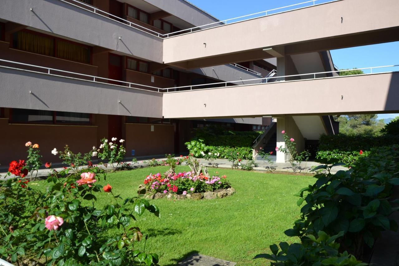 Apartments Via Dei Platani Marina Di Bibbona Buitenkant foto